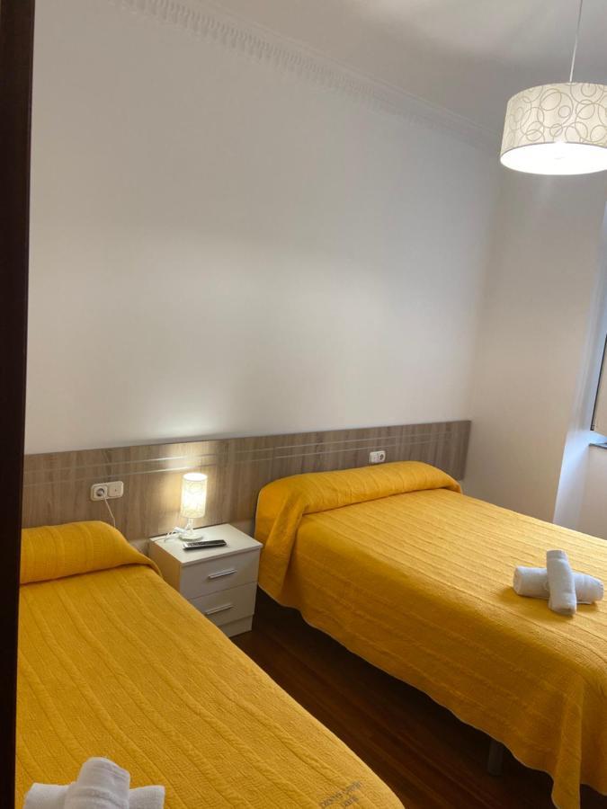 Pension Hedrass Сантьяго-де-Компостела Екстер'єр фото